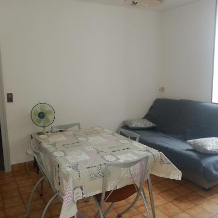 Appartement Du Jardin Saint-Affrique Luaran gambar