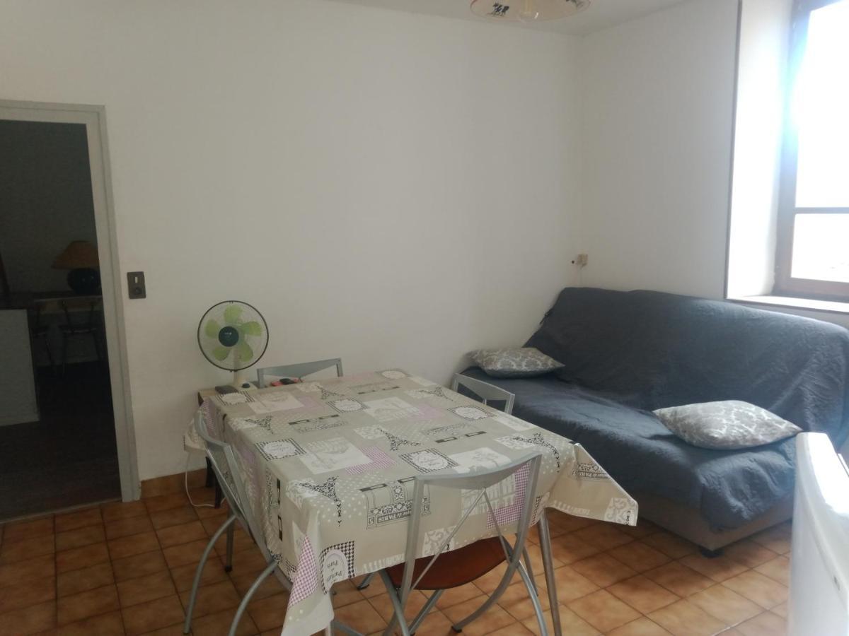 Appartement Du Jardin Saint-Affrique Luaran gambar