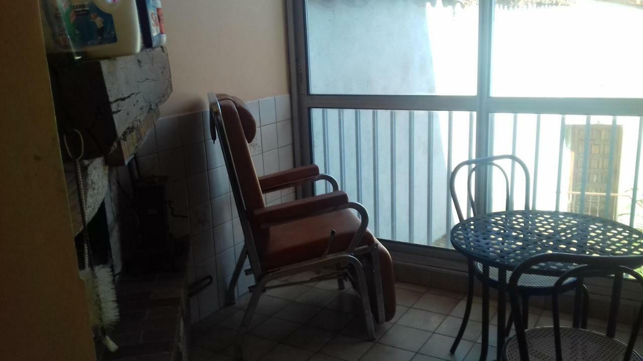 Appartement Du Jardin Saint-Affrique Luaran gambar
